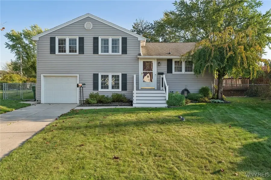 3341 Carol Ct, Buffalo, NY 14219 - Image #2