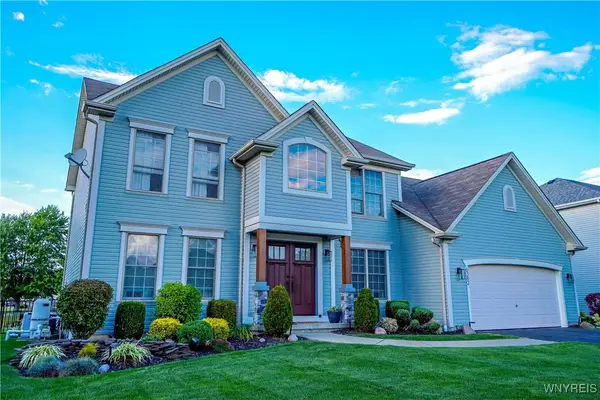 6382 Pincherry Way, Lake View, NY 14085