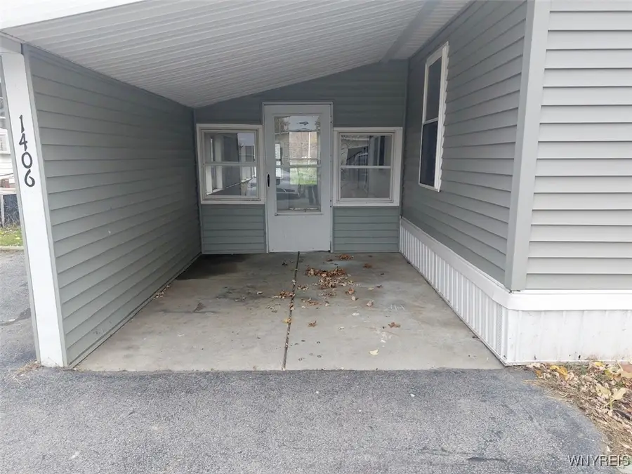 1406 Elderberry Pl, Niagara Falls, NY 14304 - Image #2