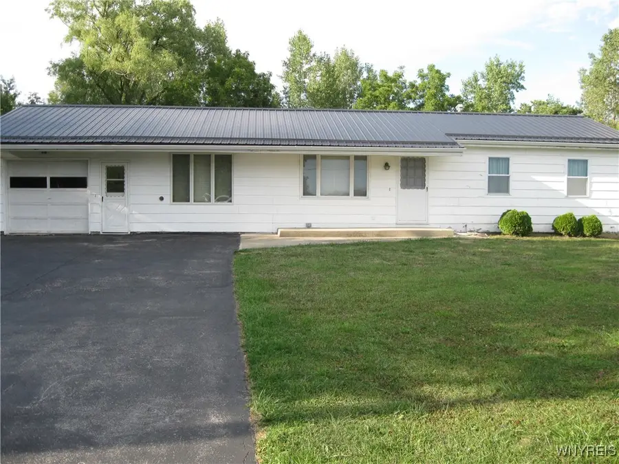 11090 Westwood Road, Alden, NY 14004 - Image #2