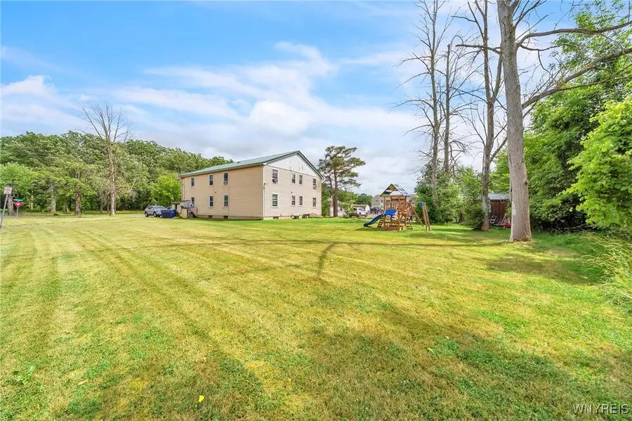 363 Davison Road, Lockport, NY 14094 - Image #2