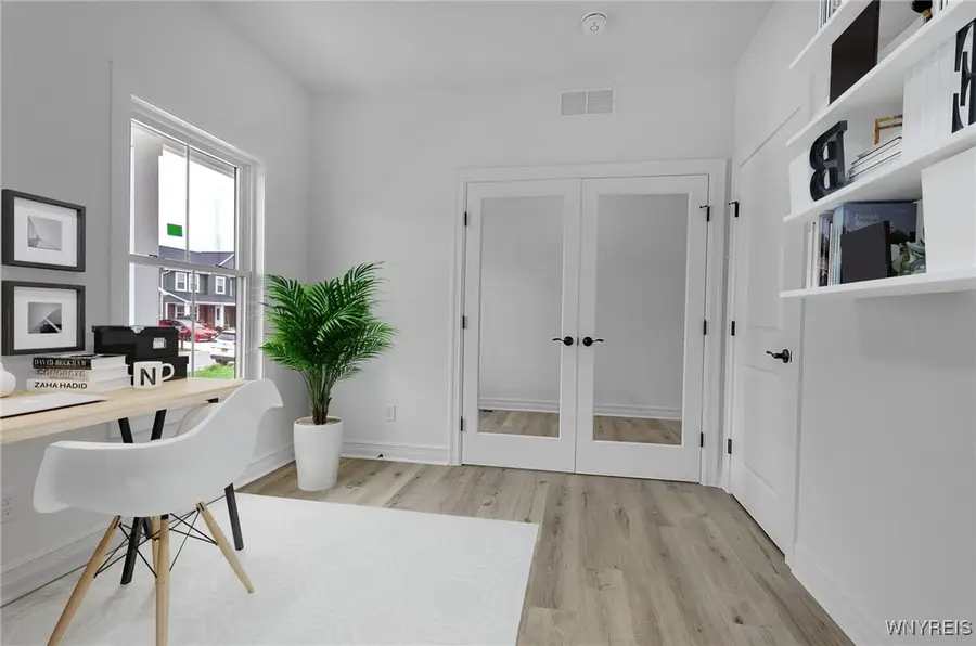 4915 Waterford Lane, Hamburg, NY 14075 - Image #3