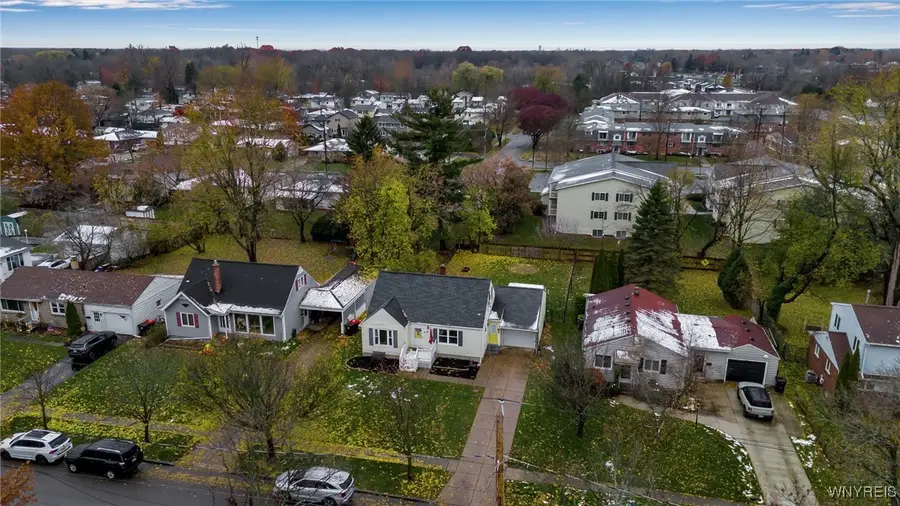 27 S Irwinwood Road, Lancaster, NY 14086 - Image #3