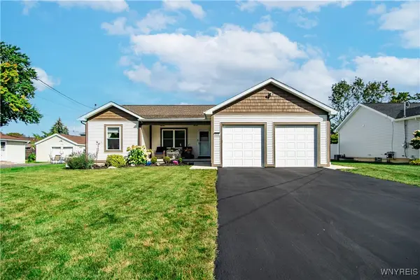 4984 Richmond Avenue N, Hamburg, NY 14219