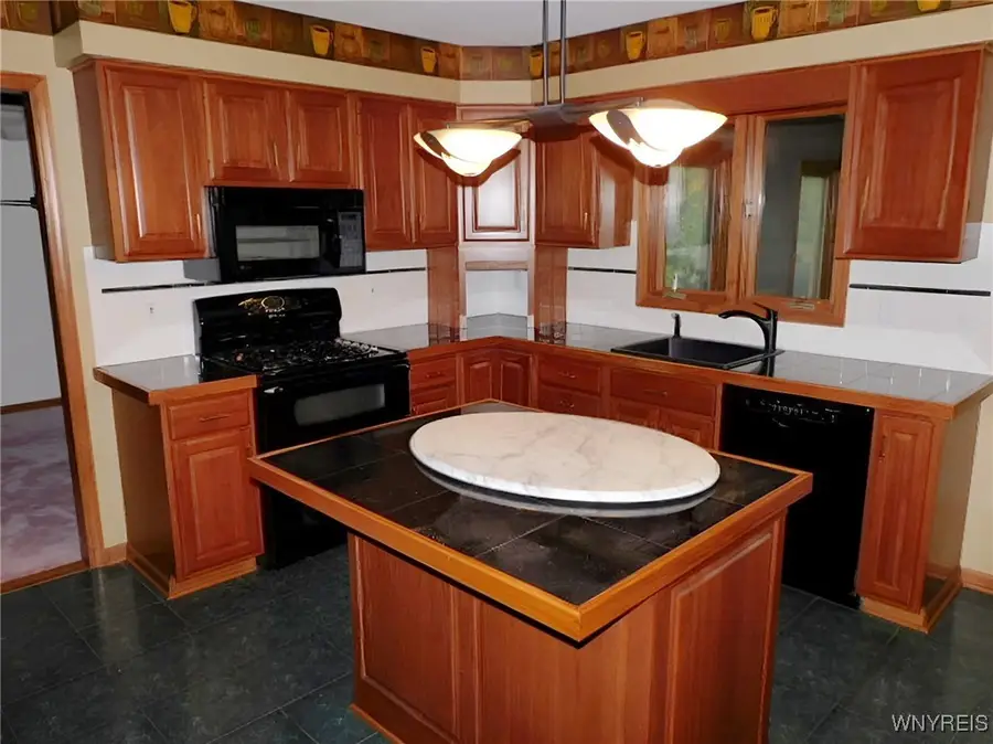 15 Thomas Jefferson Lane, Buffalo, NY 14226 - Image #2