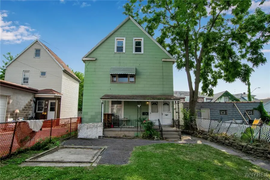 563 Tronolone Place, Niagara Falls, NY 14301 - Image #2