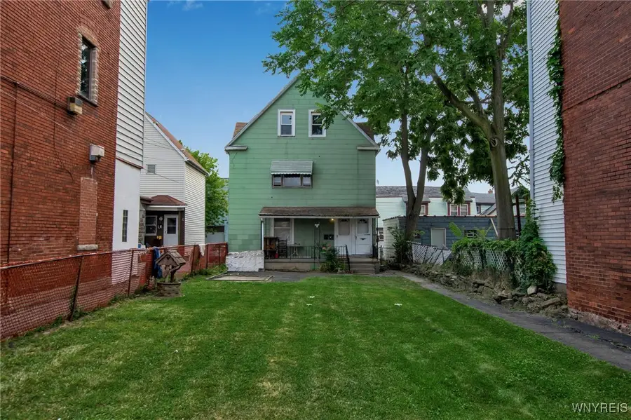 563 Tronolone Place, Niagara Falls, NY 14301 - Image #3