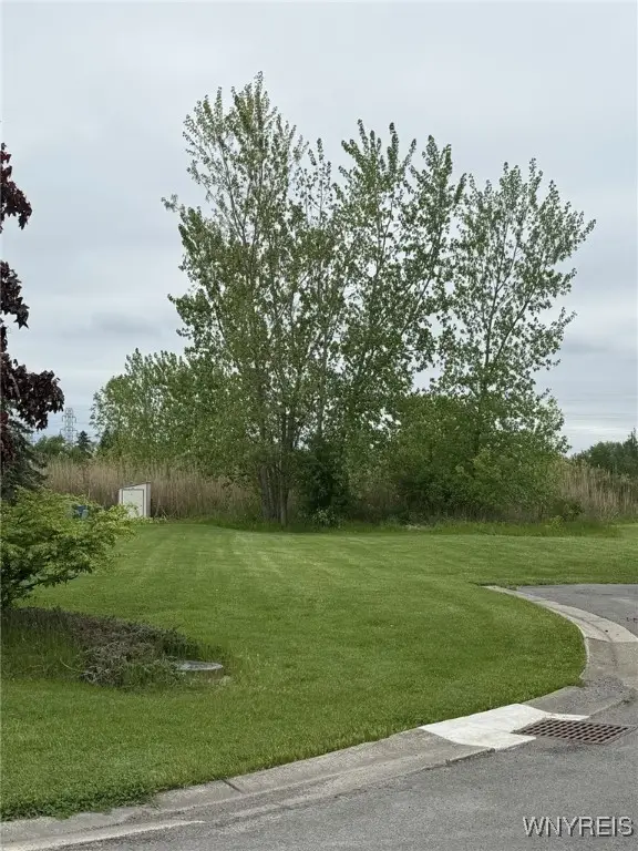 VL Hermitage Road, Niagara Falls, NY 14305