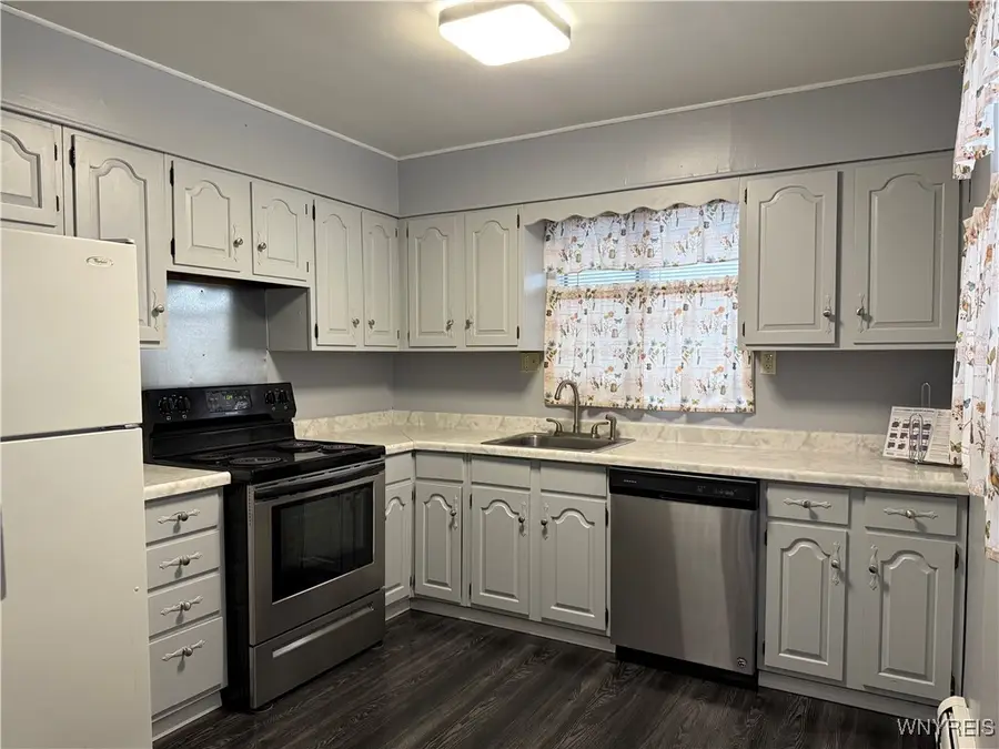 674 79th Street, Niagara Falls, NY 14304 - Image #2