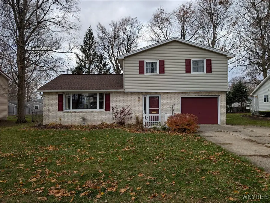 13 Crescent Drive, Akron, NY 14001 - Image #2