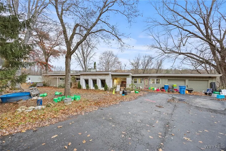 6416 Hunters Creek Road, South Wales, NY 14139 - Image #2