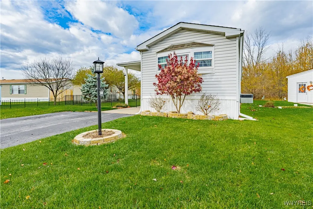 1158 Timberwood Court, Lockport, NY 14094 - Image #1