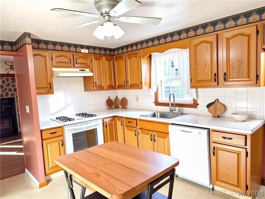 1912 Creekside Drive, Grand Island, NY 14072 - Image #3