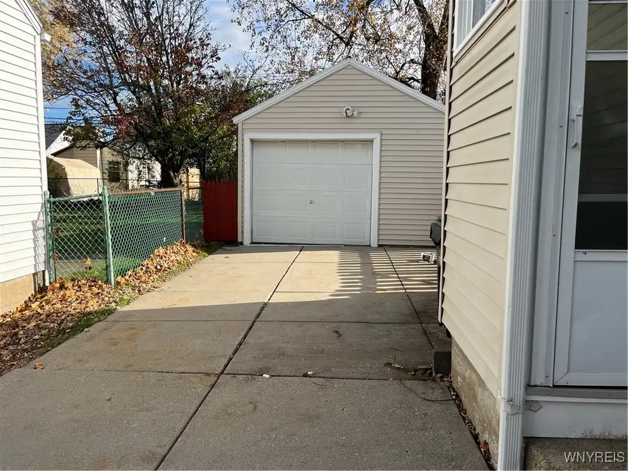 231 Blackstone Boulevard, Tonawanda, NY 14150 - Image #2