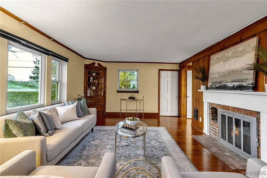 334 S Forest Road, Amherst, NY 14221 - Image #3