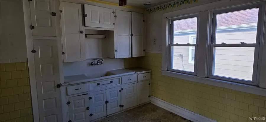 87 Eiseman Avenue, Buffalo, NY 14217 - Image #2