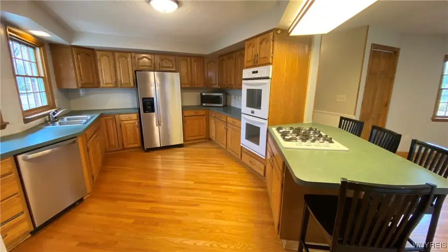 4486 Shadyridge Drive, Hamburg, NY 14075 - Image #2