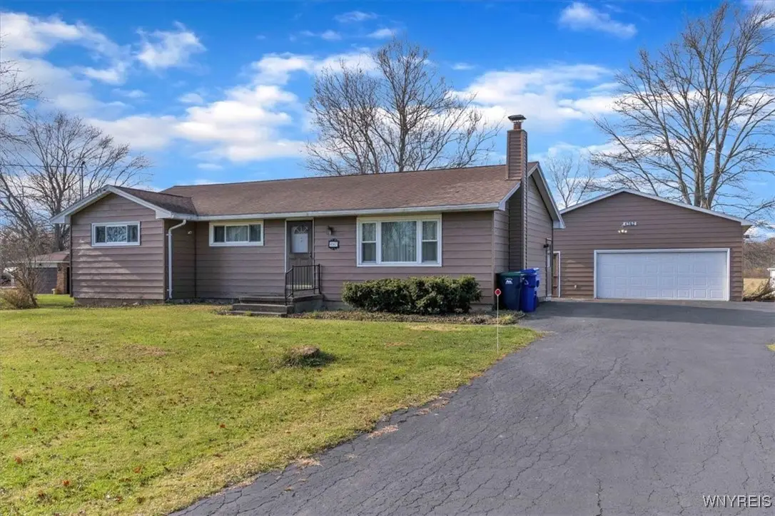 4567 Beach Ridge Road, Lockport, NY 14094 - Image #1