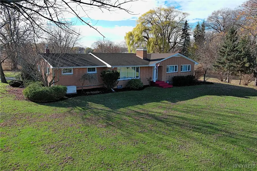 2000 Maple Road, Wilson, NY 14172 - Image #2