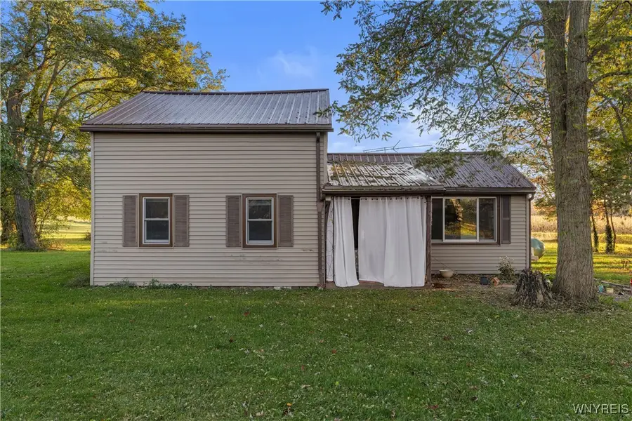 8074 Bunker Hill Road, Lockport, NY 14094 - Image #3