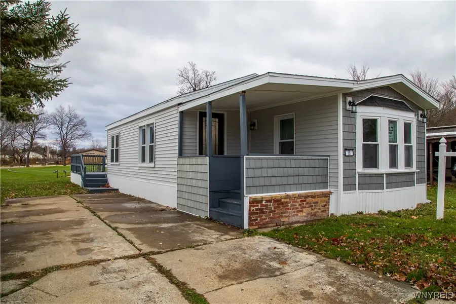 50 S Roxbury Drive, Hamburg, NY 14075 - Image #2