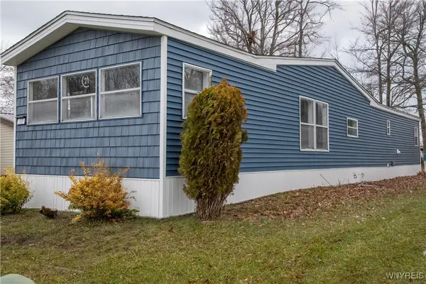 52 Waterview Parkway, Hamburg, NY 14075