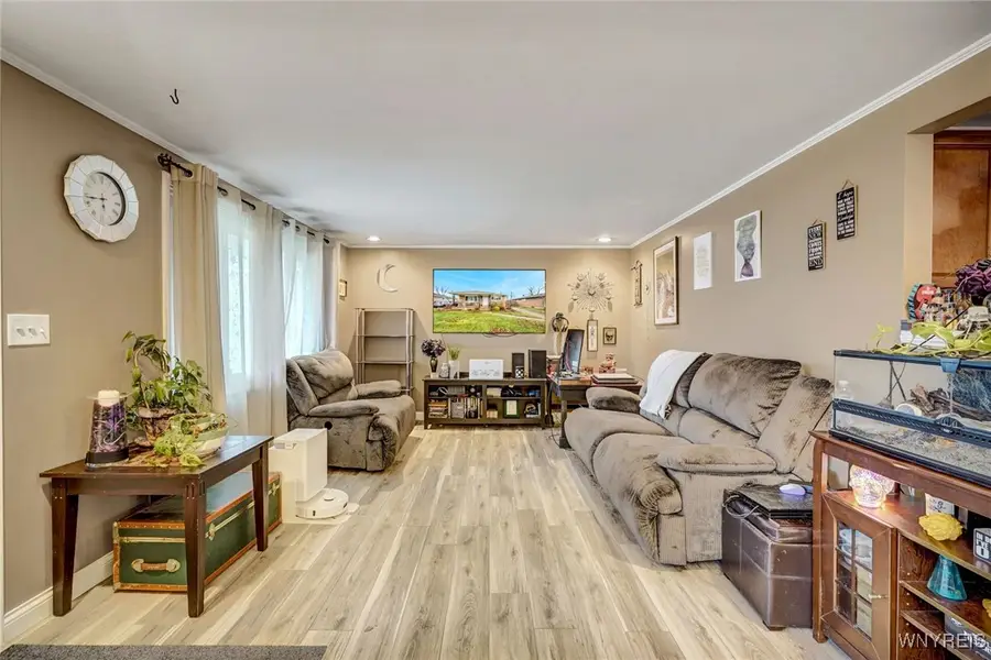 43 Starlite Avenue, Buffalo, NY 14227 - Image #3