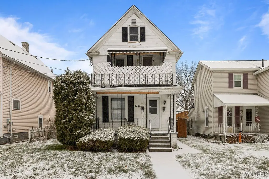 2488 Whitney Avenue, Niagara Falls, NY 14301 - Image #1