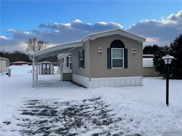 1077 Wish Circle, East Aurora, NY 14052