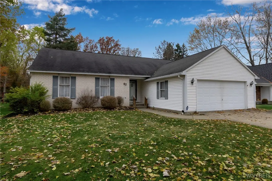 82 Grasspointe Drive, Buffalo, NY 14228 - Image #1