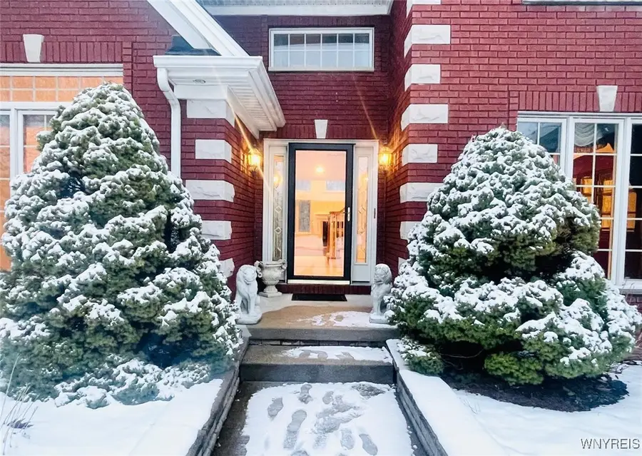 9688 Carmelo Court, Clarence Town, NY 14032 - Image #2