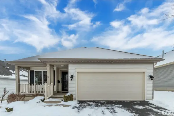 53 Blossom Wood Lane, Buffalo, NY 14227