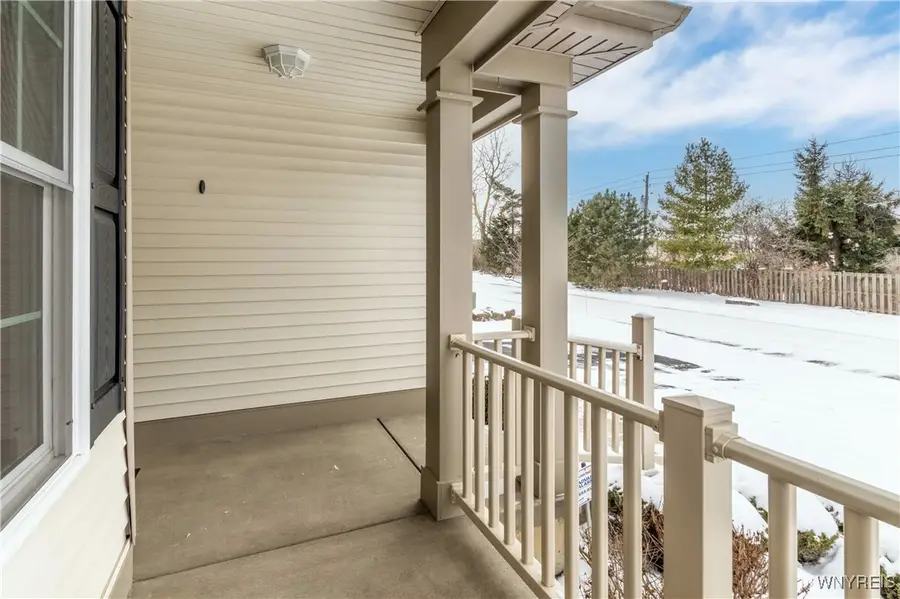 53 Blossom Wood Lane, Buffalo, NY 14227 - Image #3