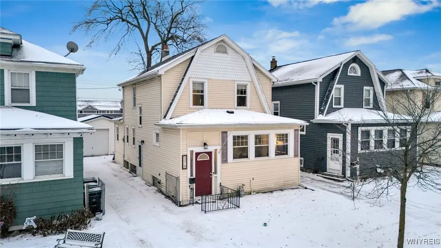 376 W Hazeltine Avenue, Buffalo, NY 14217 - Image #3