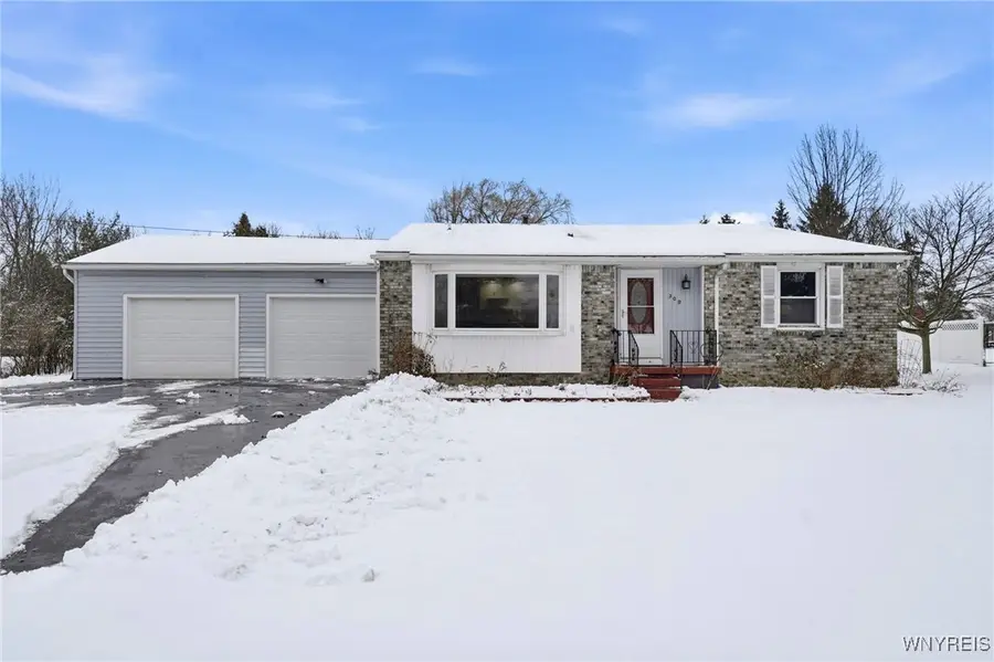 300 Westwood Road, Lancaster, NY 14086 - Image #2