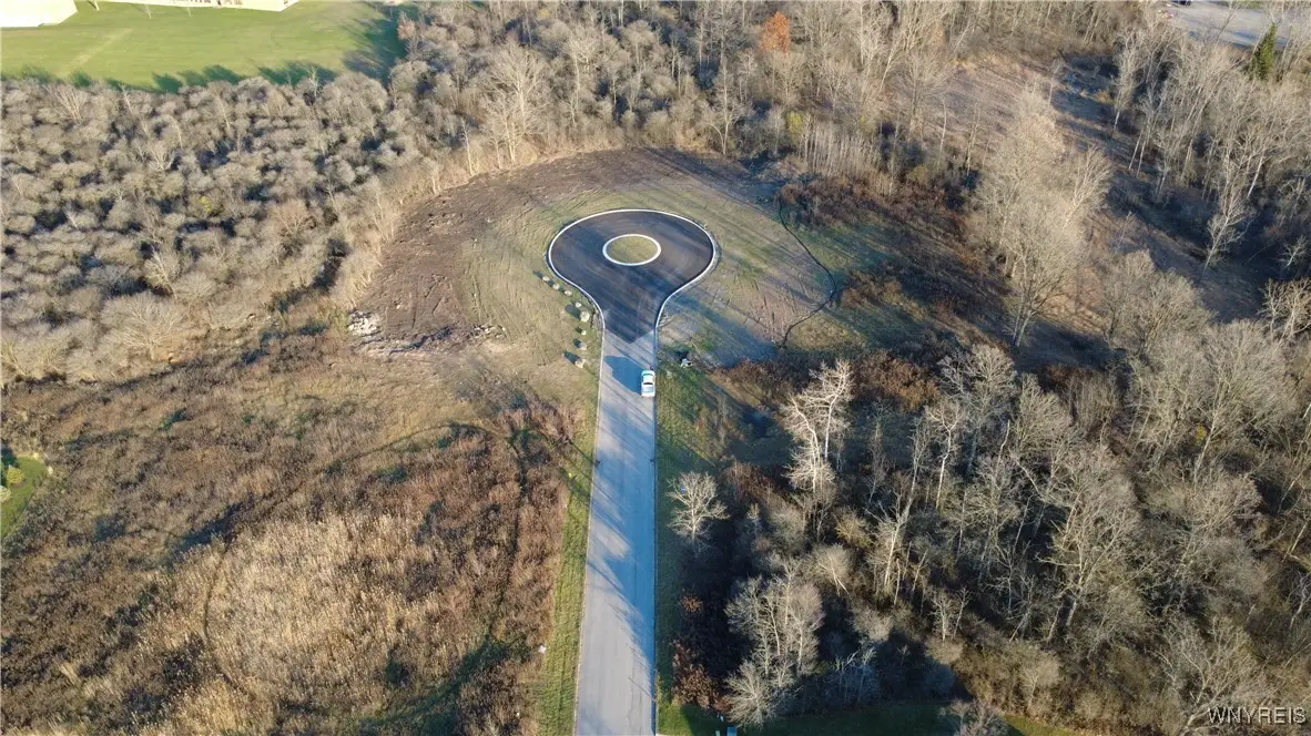 Boncrest Drive W, Williamsville, NY 14221 - Image #1