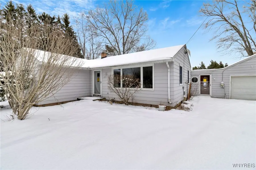 6921 Bear Ridge Road, North Tonawanda, NY 14120 - Image #2