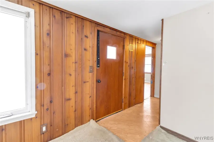 6921 Bear Ridge Road, North Tonawanda, NY 14120 - Image #3