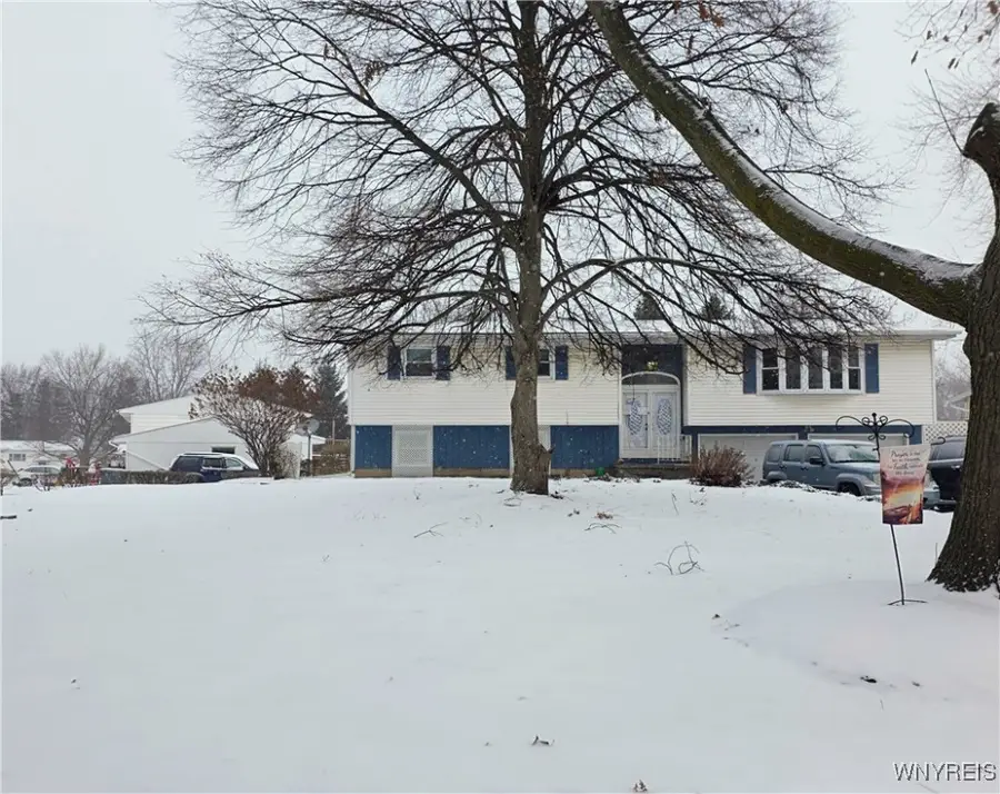 17 Manor Lane, Middleport, NY 14105 - Image #3