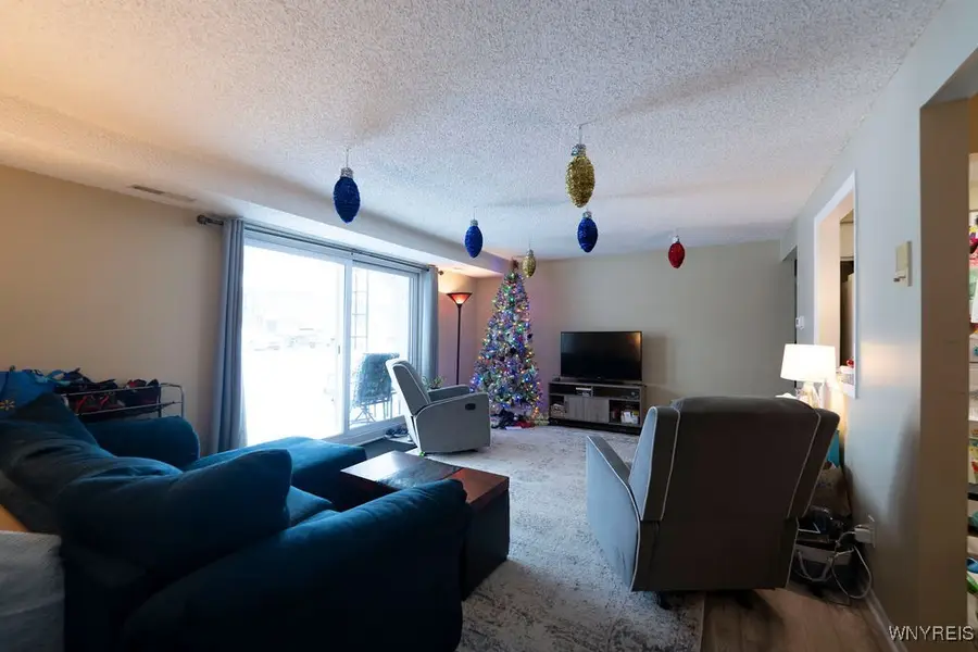 98 Foxberry Drive #A, Getzville, NY 14068 - Image #3