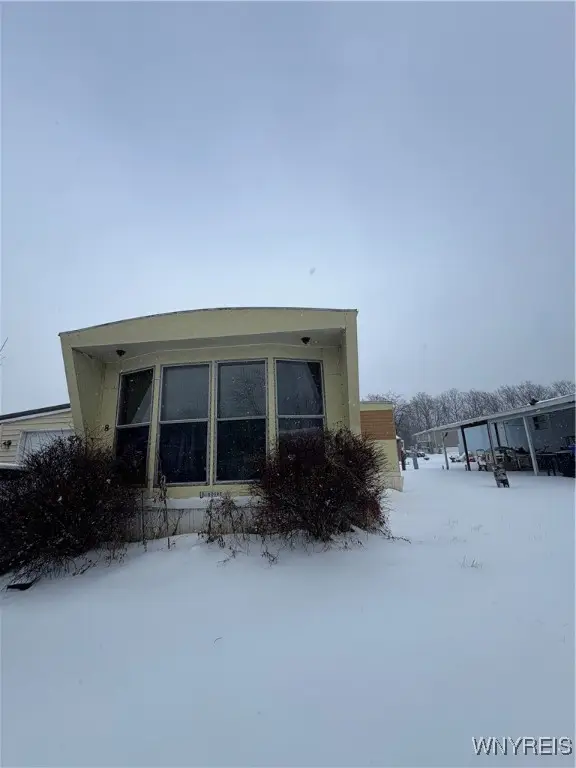 8 Vibernum Drive, Hamburg, NY 14075