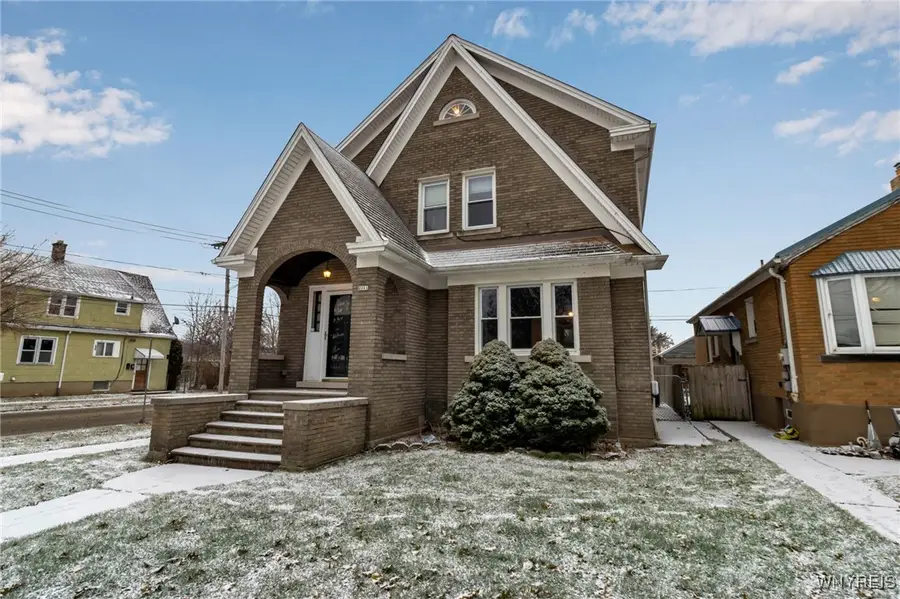 2261 Grand Ave Avenue, Niagara Falls, NY 14301 - Image #2