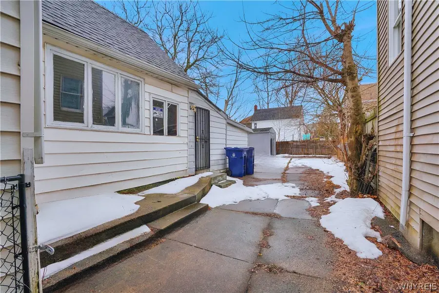 145 Arkansas Street, Buffalo, NY 14213 - #3