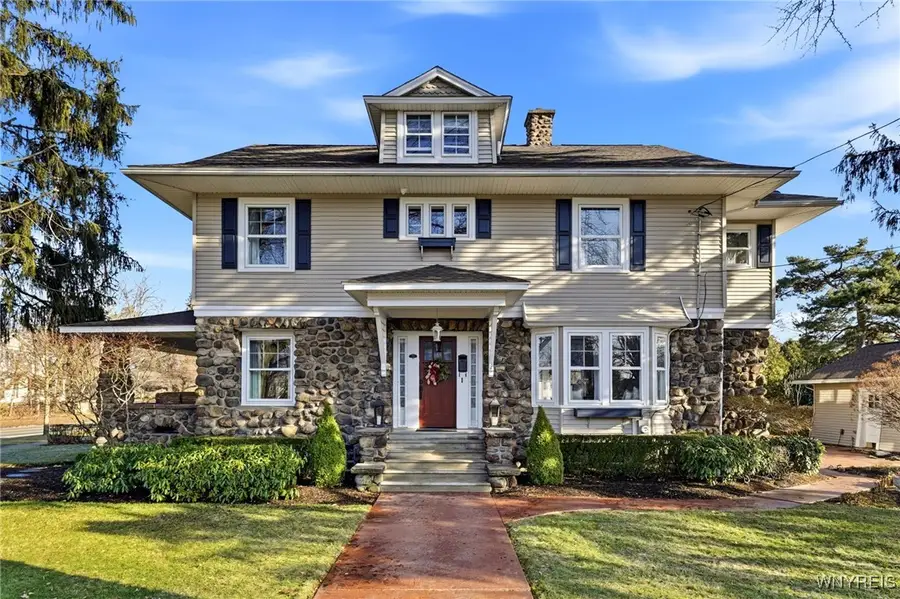 735 W Center Street, Medina, NY 14103 - Image #2