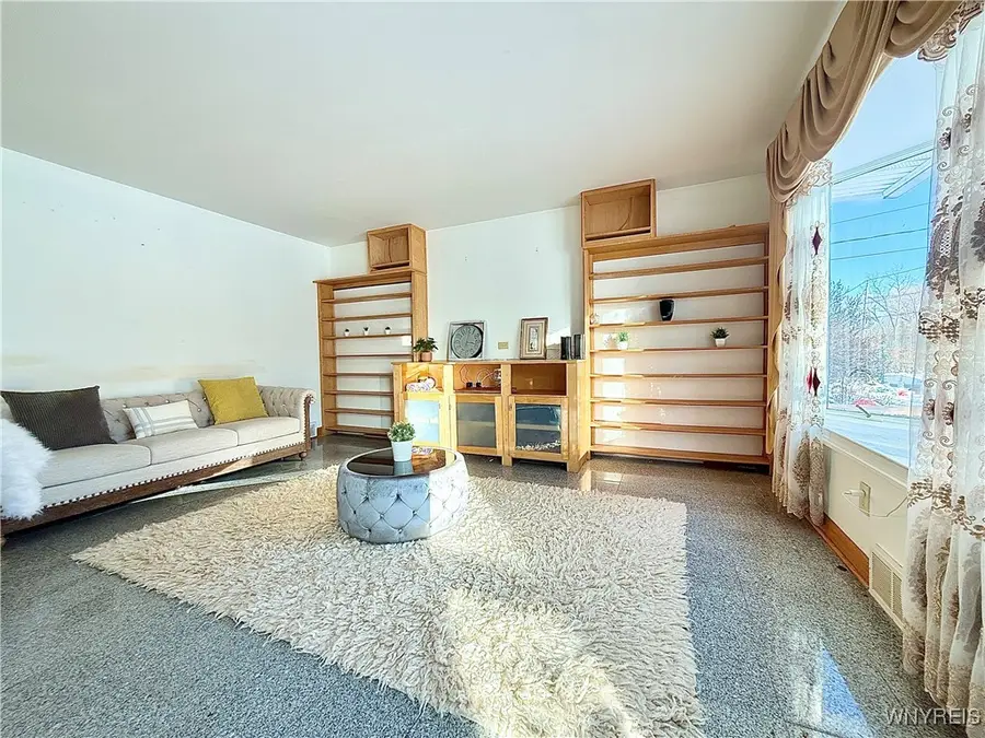 676 N Ellicott Creek Road, Buffalo, NY 14228 - Image #3