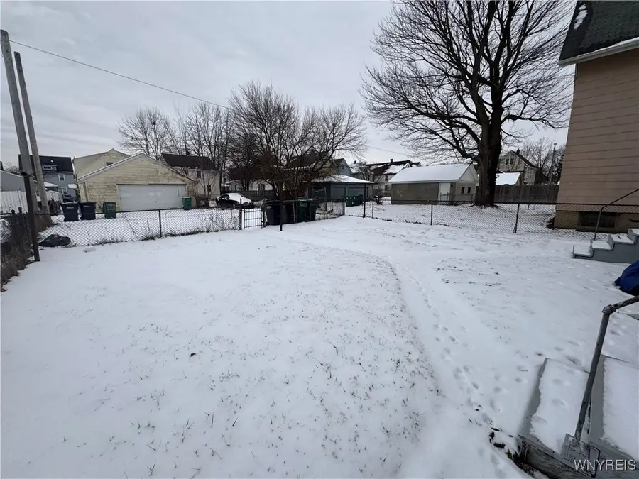 2225 Whitney Avenue, Niagara Falls, NY 14301 - Image #3