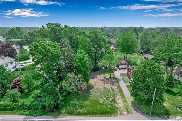 5057 Lake Shore Road, Hamburg, NY 14075