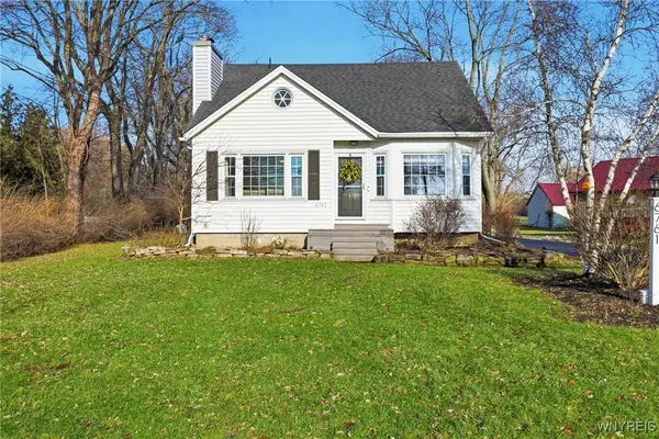 6761 E High Street, Lockport, NY 14094