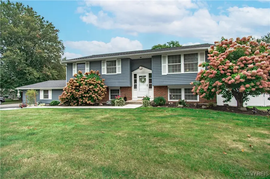 7100 Fieldcrest Drive, Lockport, NY 14094 - Image #3