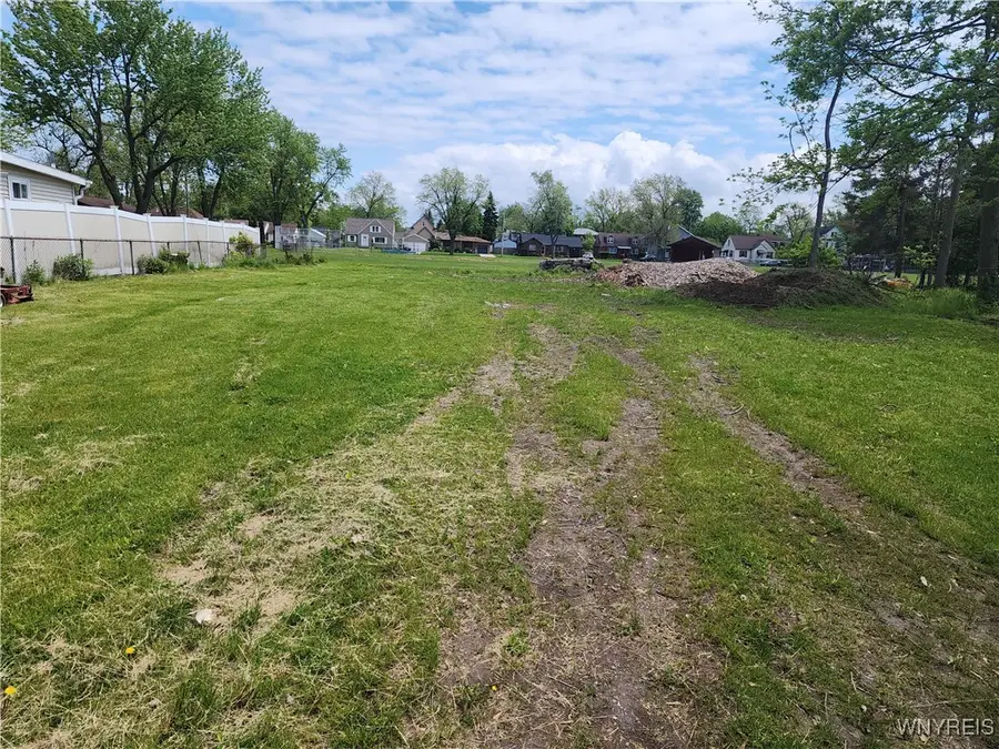 190 Labelle Avenue, Buffalo, NY 14219 - Image #2